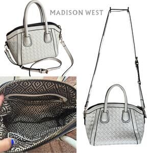 2/for $20 🪩 MADISON WEST Elegant White Woven Handbag